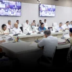यूपी: बिजली बिल से परेशान जनता, सीएम योगी की अधिकारियों को दो टूक- सुधरें या कार्रवाई झेलें
